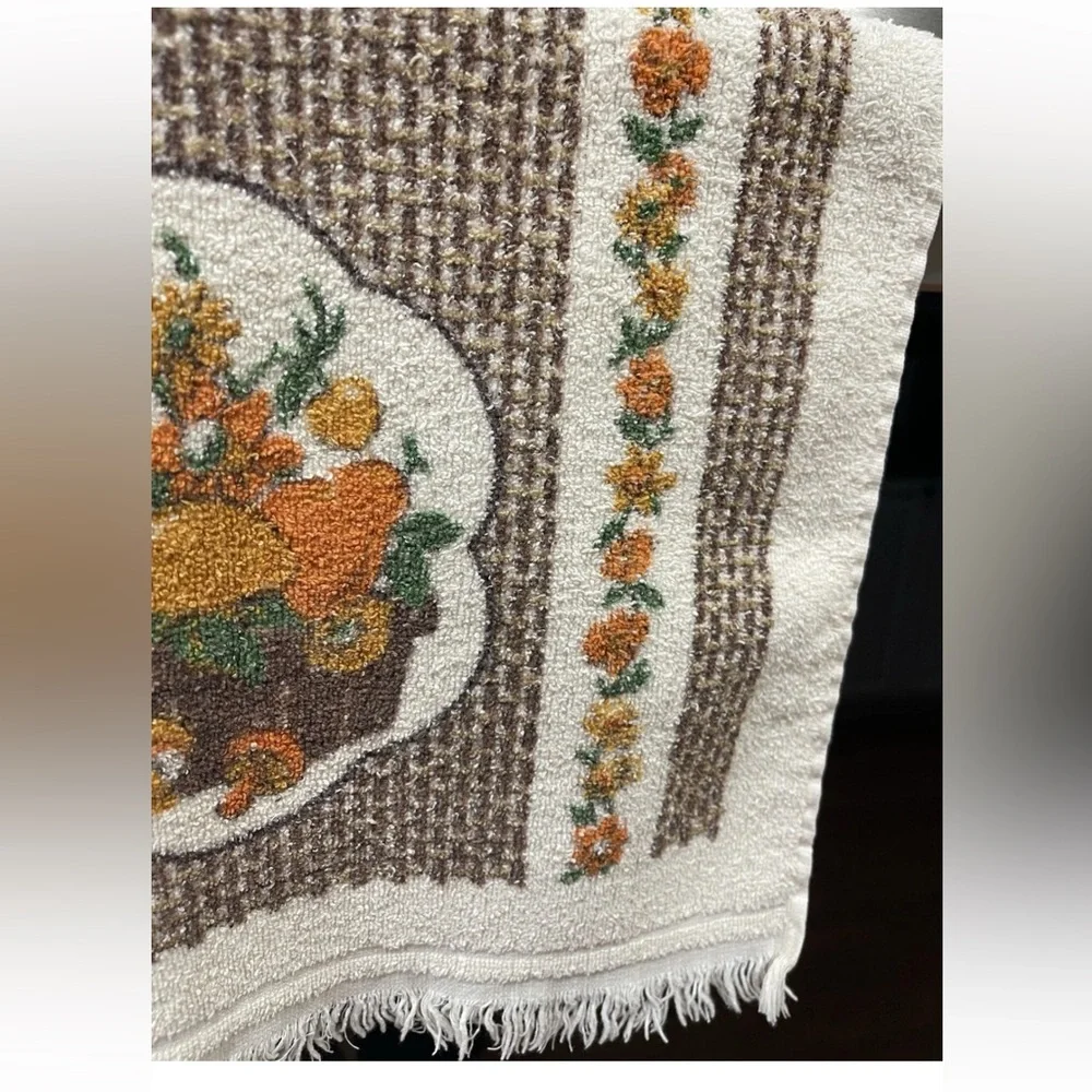 Cannon vintage cotton blend kitchen towel Autumn‎ colors mushrooms flowers 24x14
